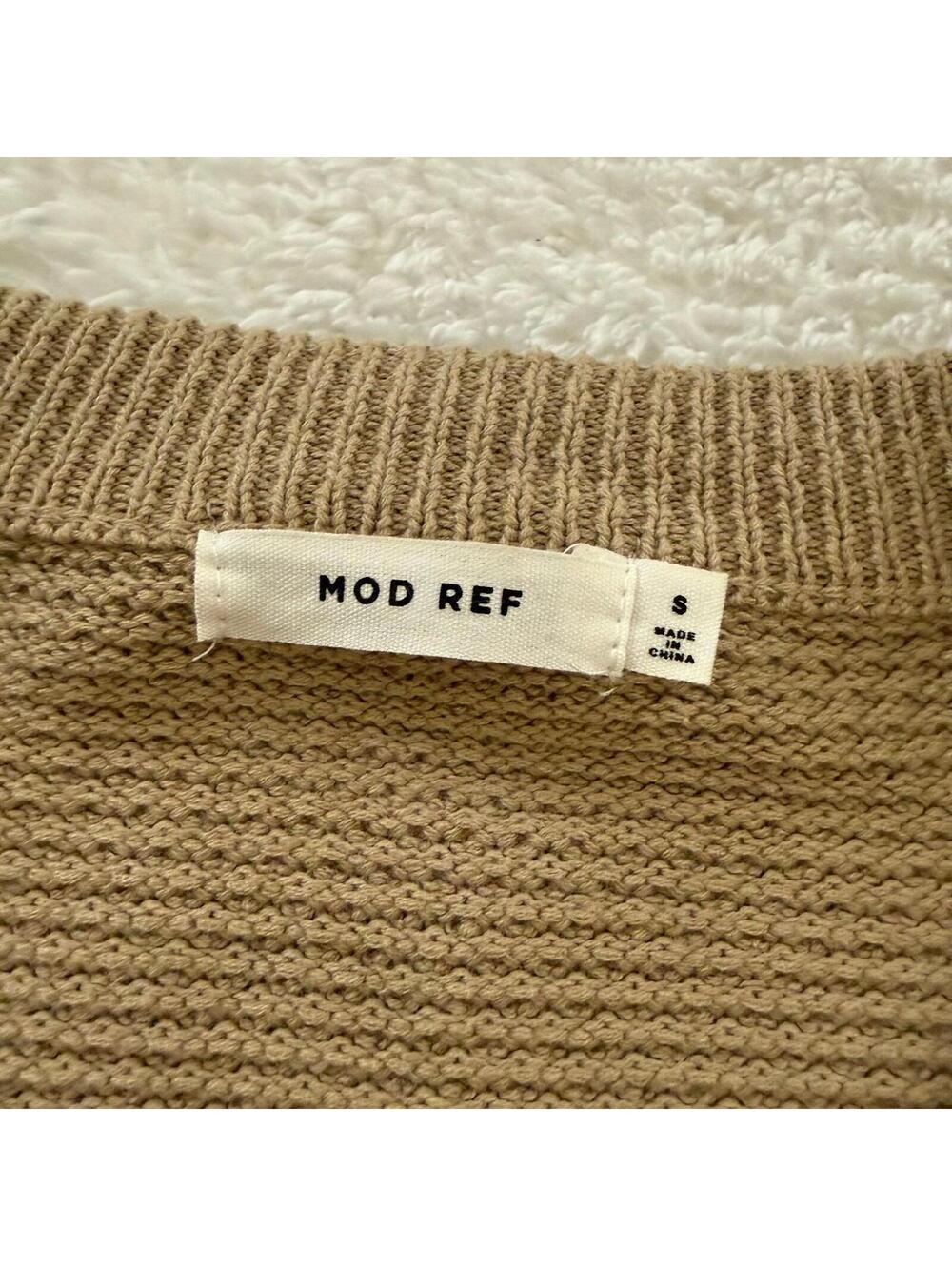 Small Women’s Knit Mod Ref Set - Picture 4 of 6